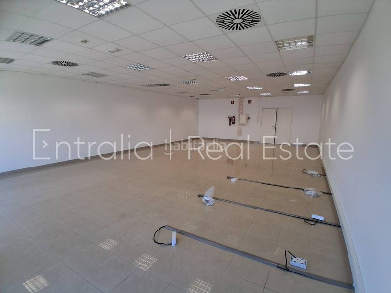 Foto d0cacd38-8137-48b7-a581-514efcea7af8. Local comercial a Celrà