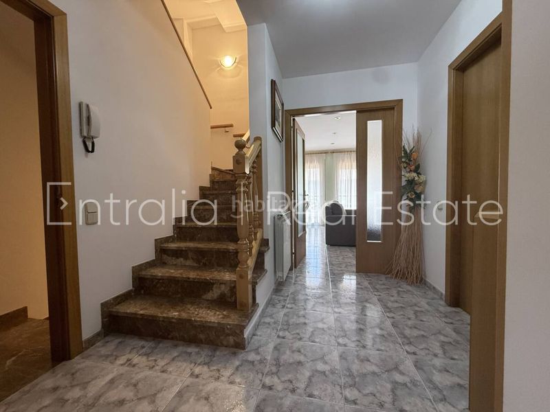 Foto bb378d34-ea93-4ac0-8091-9f8994888bad. Casa adossada amb aparcament a Campdevànol