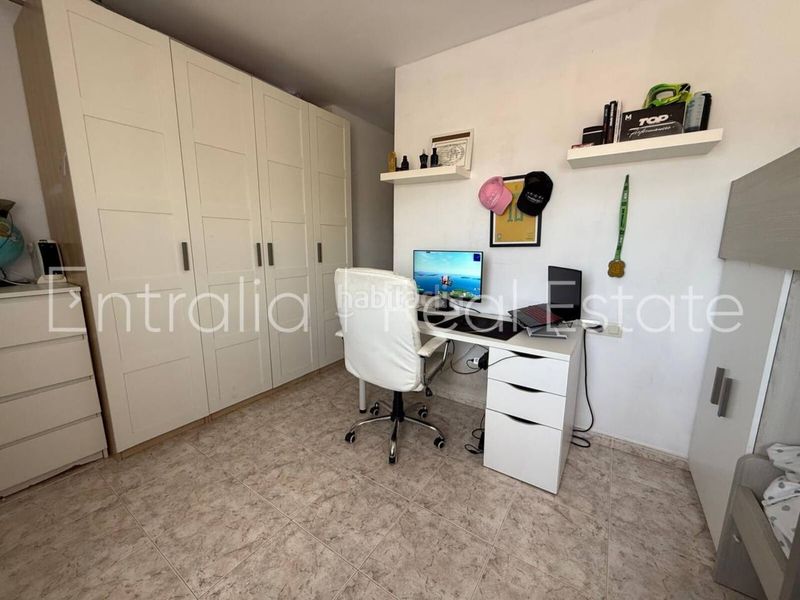 Foto 494d7873-b17a-4cd3-a5b1-eb280314906c. Casa aparellada amb calefacció aparcament a Vilablareix