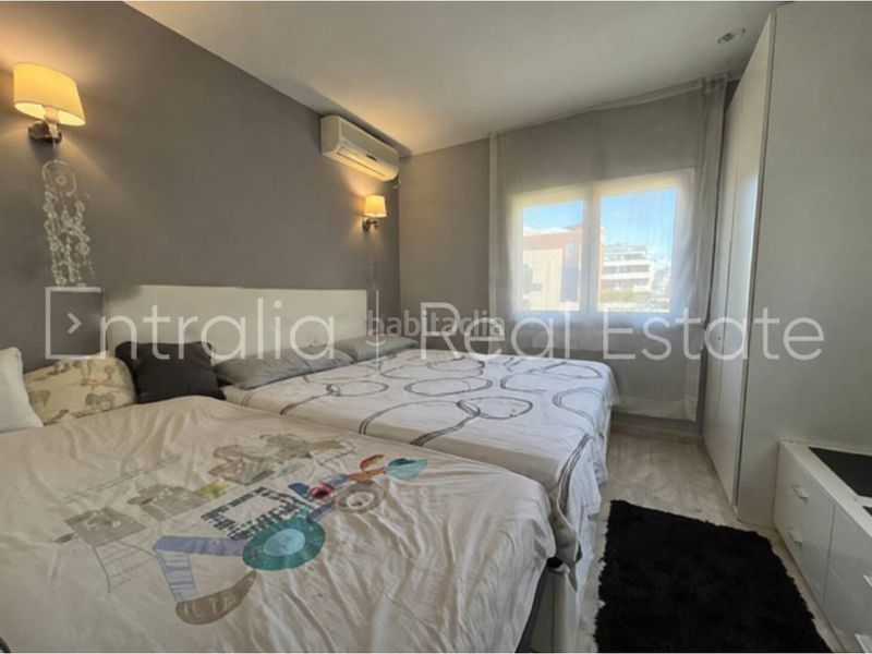 Foto 92d56770-6979-463e-89f5-e21833aa02e4. Casa aparellada amb calefacció aparcament a Vilablareix