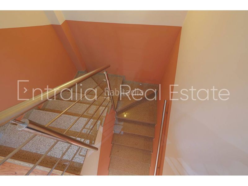 Foto 420ac33c-2b86-4c99-9ba4-24d0a42e29ee. Casa adossada amb calefacció aparcament a Celrà