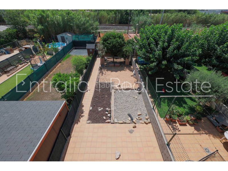 Foto c445fa0d-34b2-4182-81b0-2565fb855b4e. Casa adossada amb calefacció aparcament a Celrà