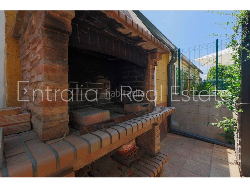 Foto e4a04e15-39d4-41ac-ba91-63707461e9ba. Casa adossada amb calefacció aparcament a Celrà