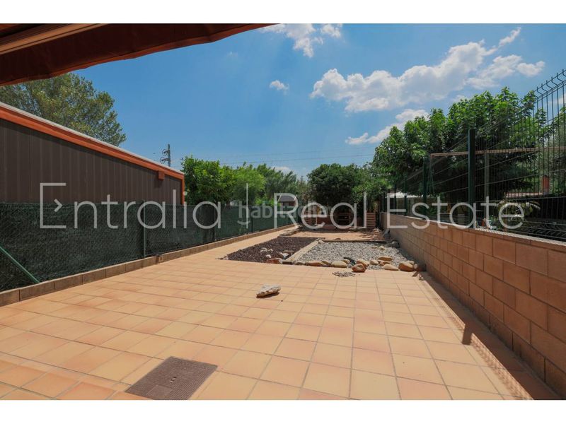 Foto f5cb286f-1ab7-452a-97d5-b3f417d9ec13. Casa adossada amb calefacció aparcament a Celrà