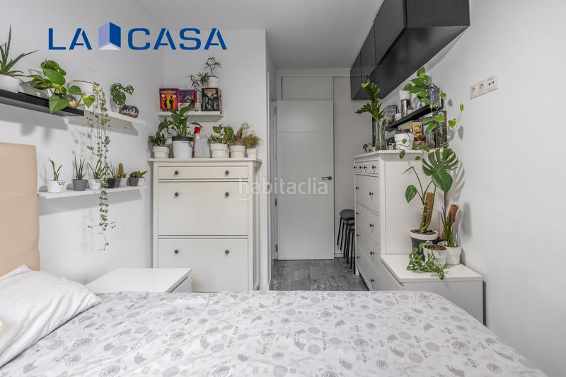 Foto 420c7bf3-5a05-4c16-ae5f-5071b1a3c0f6. Piso en Valdeacederas Madrid