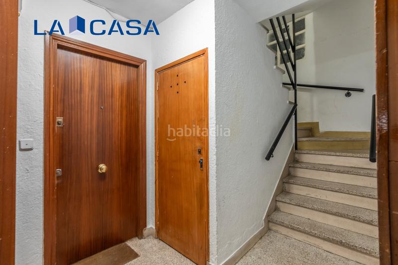 Foto 685577cb-93b0-4830-b085-28c3db8ad875. Piso en Valdeacederas Madrid