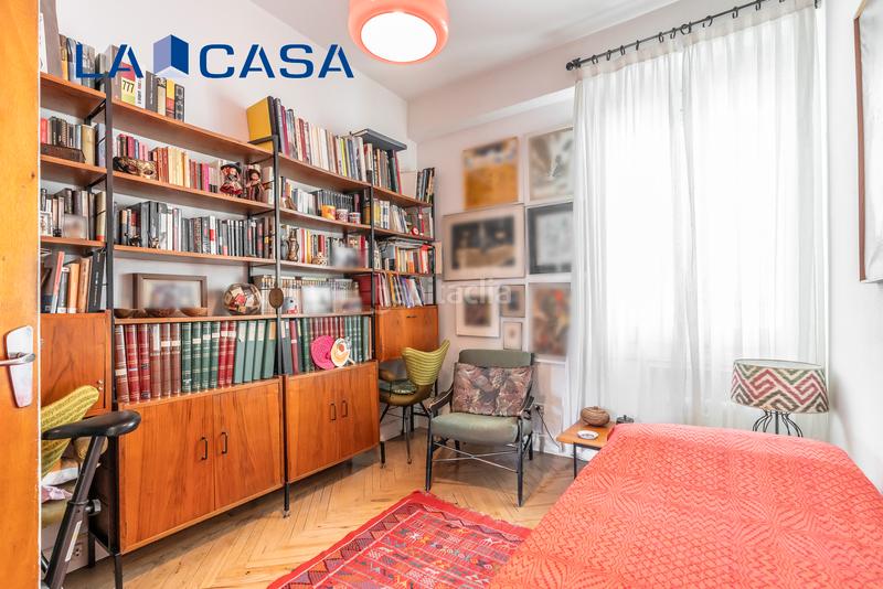 Foto 955327f2-6bc1-4b0c-8fdd-430eaa8ac4f4. Piso en Vallehermoso Madrid