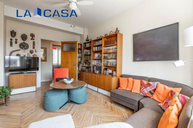 Foto b9031f7f-3f80-4516-81d6-6337b740a459. Piso en Vallehermoso Madrid