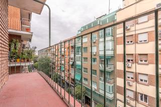 Pis  Calle de narciso serra