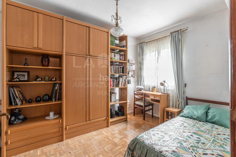 Foto 2a74e3c8-5264-4dcd-a0c0-0513136be7f8. Piso en Imperial Madrid