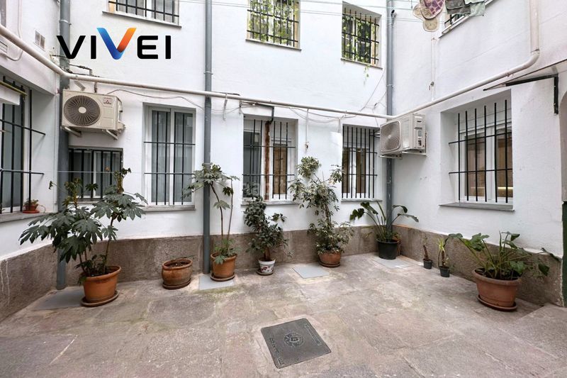 Foto dea6239d-ee2b-4d21-8a80-01c65543ea82. Pis a Embajadores-Lavapiés Madrid