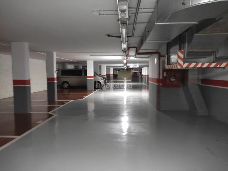 Foto bc341978-7130-48e1-b886-05d90e6294e1. Parking voiture dans La Devesa Girona