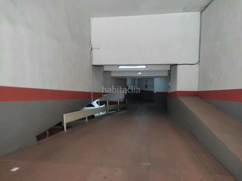 Foto 045fc821-5453-4a04-a72f-e7ff0cd79c42. Alquiler parking coche en Eixample Nord Girona