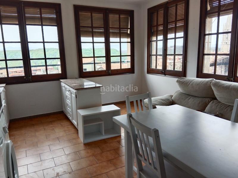 Foto 922cd5f1-6ca9-4cab-ae92-af529a046568. Location appartement avec parking dans Centre-Barri Vell Girona