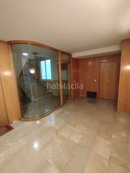 Foto 9a7ee1a8-dd24-49e8-b15d-1a38d2b2a561. Lloguer pis amb calefacció a Eixample Nord Girona