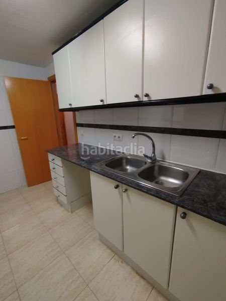 Foto 402f51c3-13bf-43cb-8079-691abb0184f7. Alquiler piso en Eixample Nord Girona