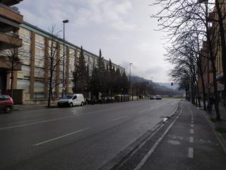 Lloguer Local Comercial  Emili grahit