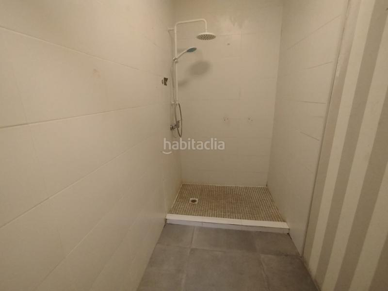 Foto eccef93a-8189-4a51-8a39-772ef794ce39. Lloguer local comercial a Eixample Sud-Migdia Girona