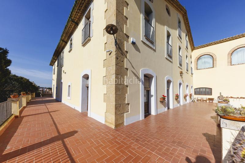 Foto 2979f252-40e7-4a5c-a7fd-5e47c73fd1a5. Casale con riscaldamento parcheggio piscina in Borrassà