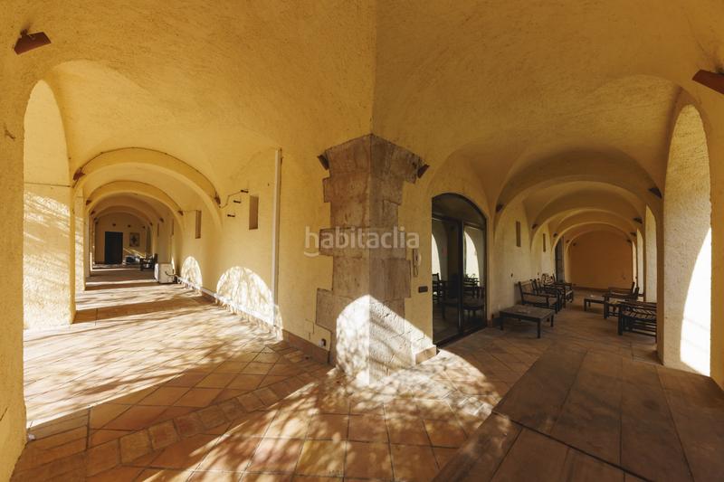 Foto 399307f6-d5dc-42c7-a9b4-bd870acbb528. Casale con riscaldamento parcheggio piscina in Borrassà