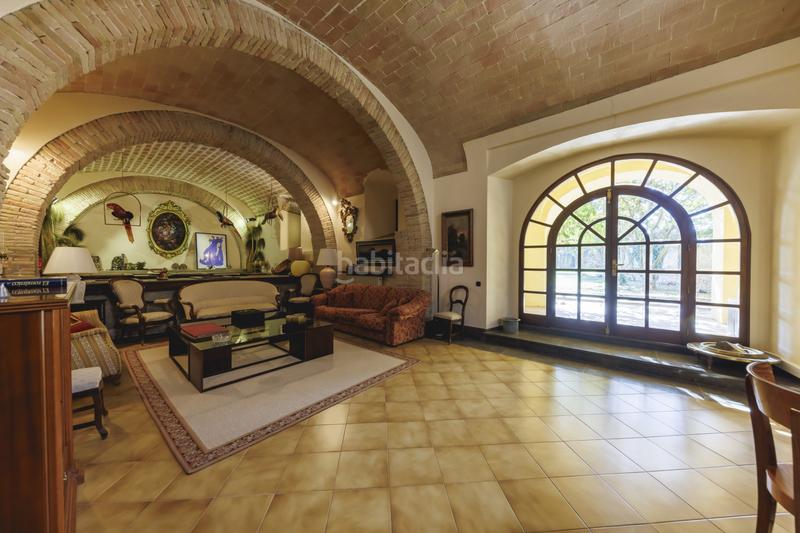 Foto ac26e1ca-9ee1-4108-8a30-6a2129fe93bb. Casale con riscaldamento parcheggio piscina in Borrassà