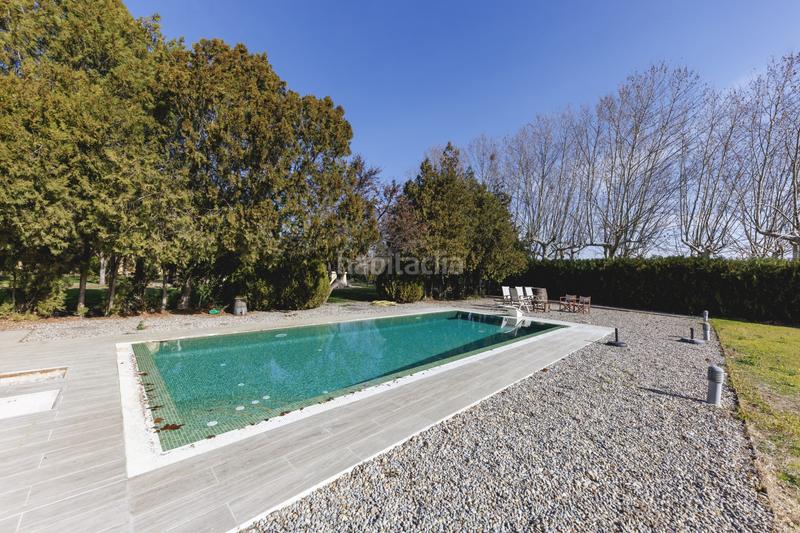 Foto e9f4499a-4c39-4800-b28c-30ee8be2f720. Casale con riscaldamento parcheggio piscina in Borrassà