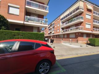 Car parking  Remences