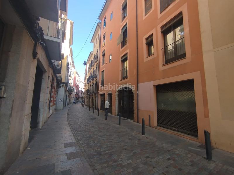 Foto 9ac854d2-1532-4a64-98f8-20a67132b799. Location local commercial dans Centre-Barri Vell Girona