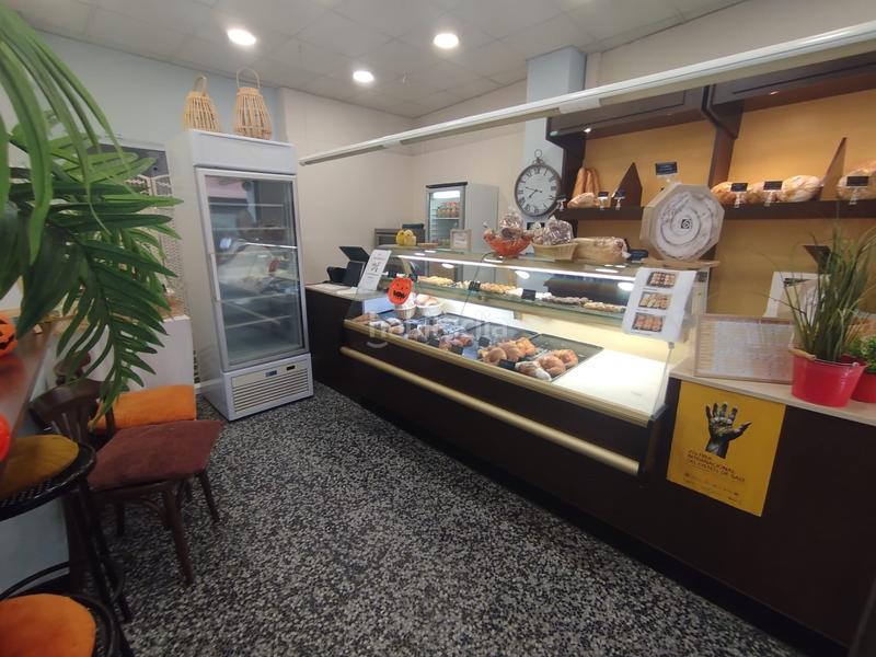 Foto ff86311a-1af8-45e3-a728-de2b3462ed71. Location local commercial dans Centre-Barri Vell Girona