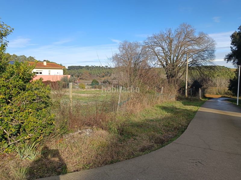 Foto a2b6f9a6-4e98-4677-8541-9d2035116fd2. Terreny residencial a Vilademuls