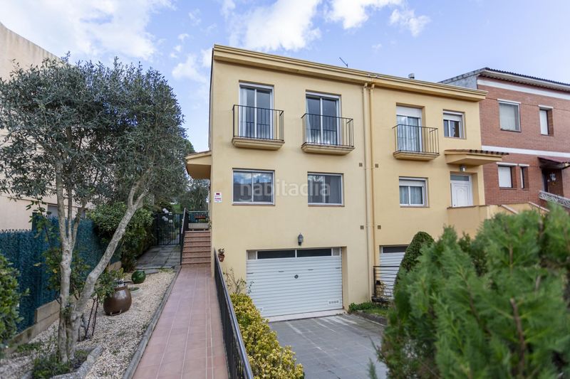 Foto edafad0a-e91e-4c1d-babc-fc7d5ddee31f. Casa aparellada amb calefacció aparcament a Caldes de Malavella