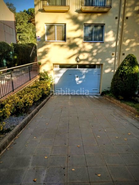Foto f216d2d2-ef57-4477-90d6-b23e82b971e3. Casa aparellada amb calefacció aparcament a Caldes de Malavella