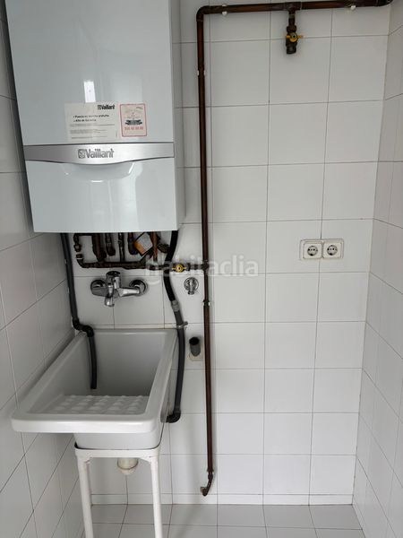 Foto 6958b746-9b4e-4fe2-b737-7a56a36bc542. Location duplex avec chauffage parking dans Eixample Sud-Migdia Girona