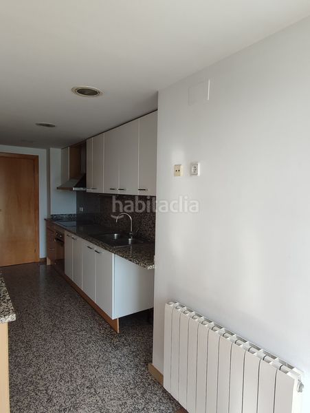 Foto 0e6b61cf-7b52-4792-a78a-6631c8af58fa. Rent duplex with heating parking in Eixample Sud-Migdia Girona
