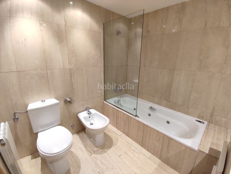 Foto 2d08832d-0f11-4afa-b1f1-5f62fdd04ba3. Rent duplex with heating parking in Eixample Sud-Migdia Girona