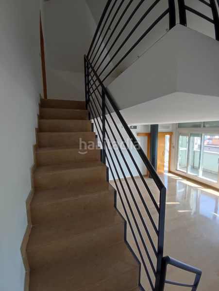 Foto 70c8929c-6043-410c-833a-9dc586b0a3e5. Rent duplex with heating parking in Eixample Sud-Migdia Girona