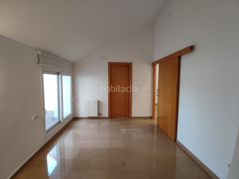Foto c508cc5a-614d-43de-97a1-15ed9d6e7c66. Rent duplex with heating parking in Eixample Sud-Migdia Girona