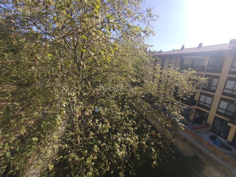Foto 46211425-ab79-4e6a-9786-c5bcc2a5ff0c. Lloguer pis amb calefacció aparcament piscina a Palau Girona