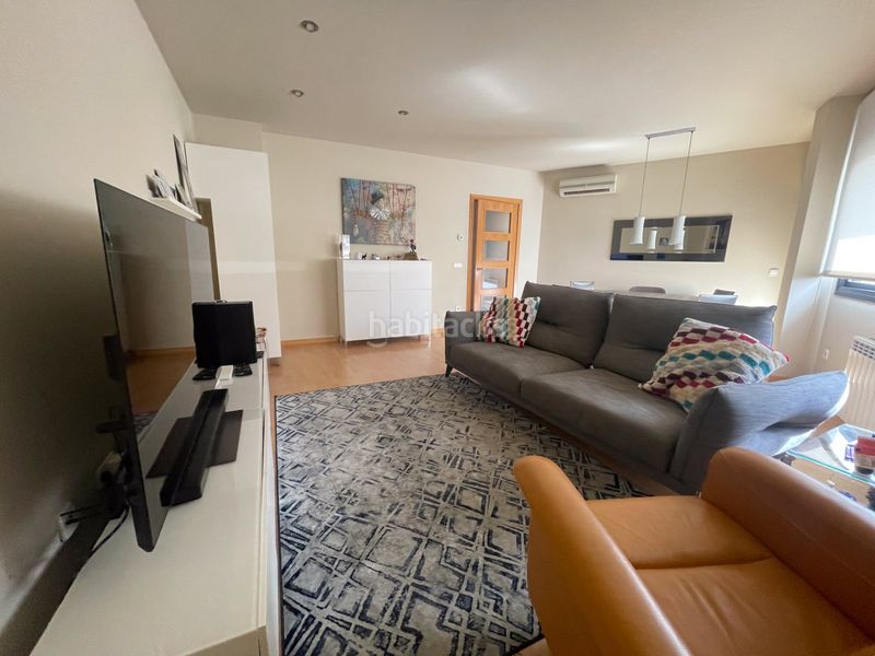 Foto 4fea0c5d-ac01-40fe-8f45-60c3c2f9d29a. Affitto duplex con riscaldamento parcheggio in Eixample Sud-Migdia Girona