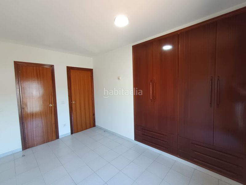 Foto 413097f7-6b45-49fb-93f4-ca56731c1726. Casa adossada amb calefacció aparcament a Taialà - Germans Sabat Girona