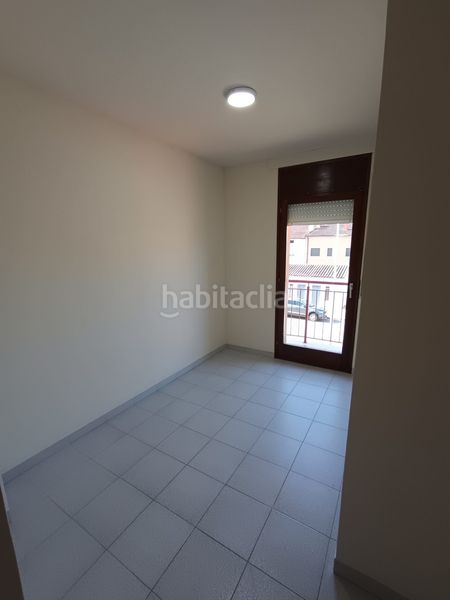 Foto 7f38875a-41a4-4647-8fd0-7fc975946883. Casa adossada amb calefacció aparcament a Taialà - Germans Sabat Girona