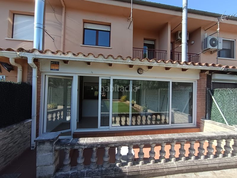 Foto e6b69972-9f8a-4715-88f8-3825ad081d7d. Casa adossada amb calefacció aparcament a Taialà - Germans Sabat Girona