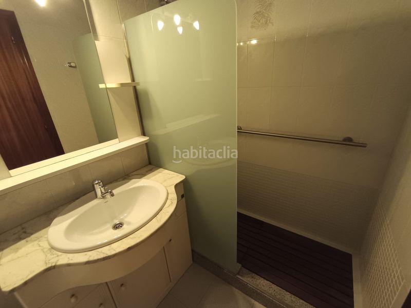 Foto f1703e68-b1bd-4f4f-9253-6d66cd585ce4. Casa adossada amb calefacció aparcament a Taialà - Germans Sabat Girona