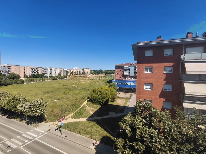 Foto 03379c7e-b322-4bfa-9b77-325a68084fd7. Rent flat with heating parking in Eixample Sud-Migdia Girona