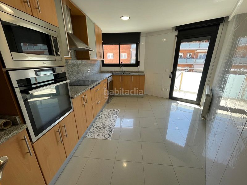 Foto 68b423c8-2e90-4b62-a2cf-d1f17f249307. Rent flat with heating parking in Eixample Sud-Migdia Girona