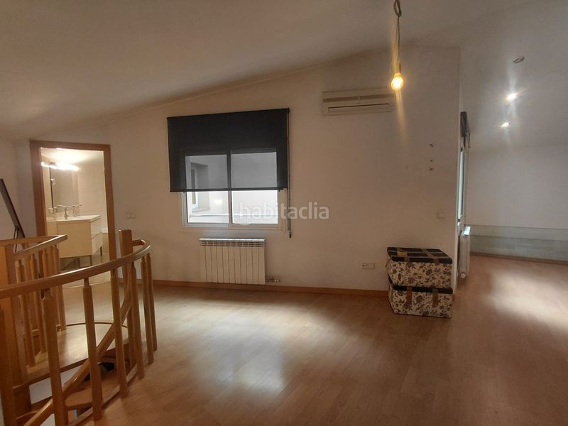 Foto 6f1f87bd-5941-44a2-a939-298f1ae76380. Rent flat with heating parking in Eixample Sud-Migdia Girona