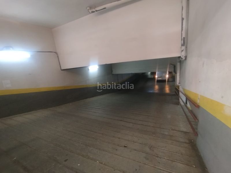 Foto 2a08f17a-5360-4f66-8fd8-0894e1e2f1b3. Aparcament cotxe a Eixample Sud-Migdia Girona