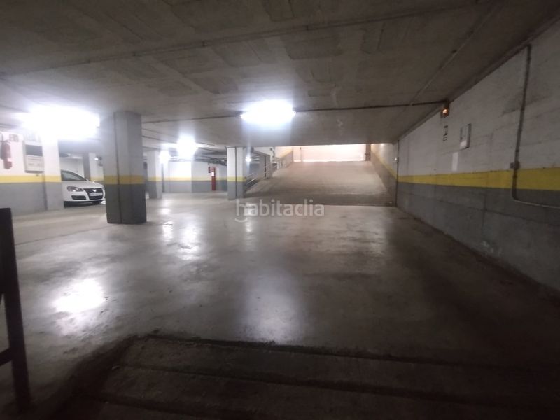 Foto 525f7bfc-979c-4828-a638-634e935d36e1. Aparcament cotxe a Eixample Sud-Migdia Girona
