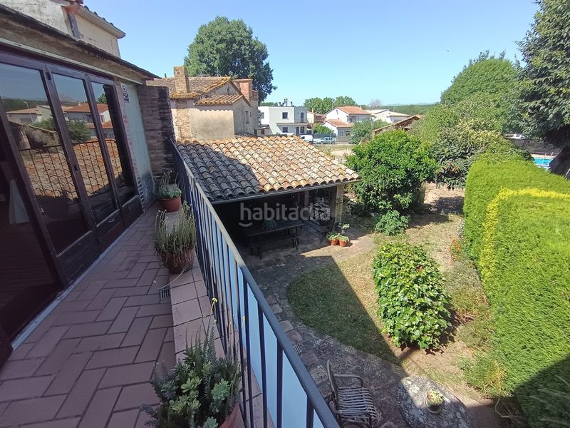 Foto b185b445-4cd9-45e3-862a-75c4a34d8082. Casa adossada amb calefacció a Vilablareix
