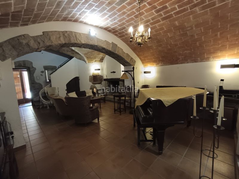 Foto e5f586e9-a326-4205-b1fd-8ce041b326bc. Casa adossada amb calefacció a Vilablareix